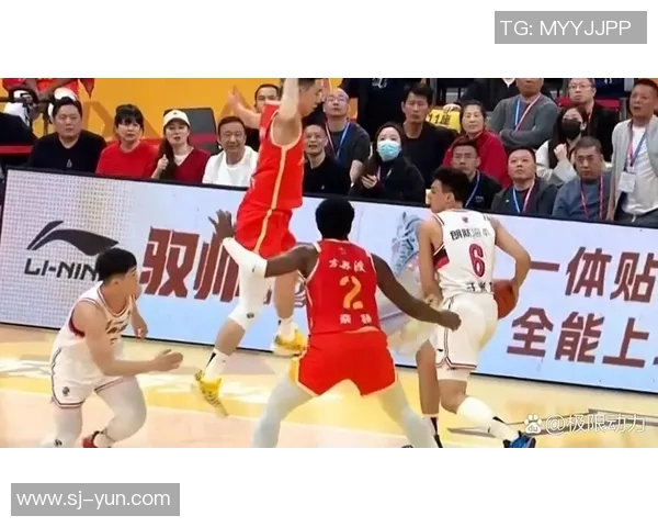 广厦与山东常规赛精彩对决分析及赛季前景展望